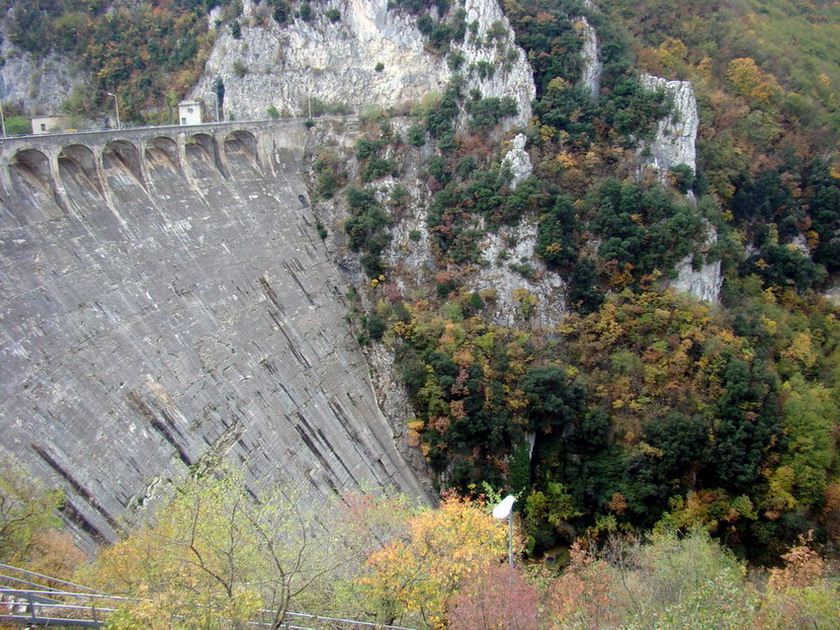 Un giro intorno al Lago del Salto